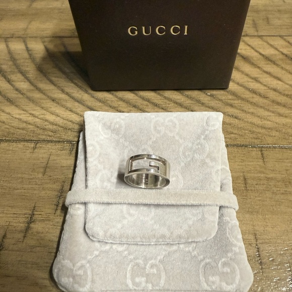 Gucci Silver Ring - Picture 1 of 3